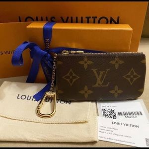 SOLD!!! LOUIS VUITTON KEY CLE POUCH